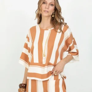 CAMISA RAYAS PARA MUJER SILUETA CUADRADA CON CORTE EN JUEGO DE RAYAS